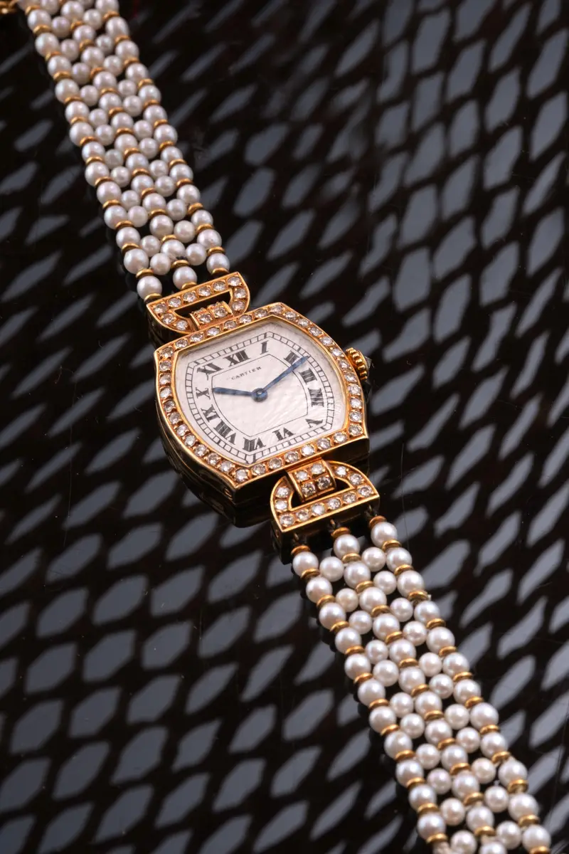 Orologio gioiello con bracciale di perle